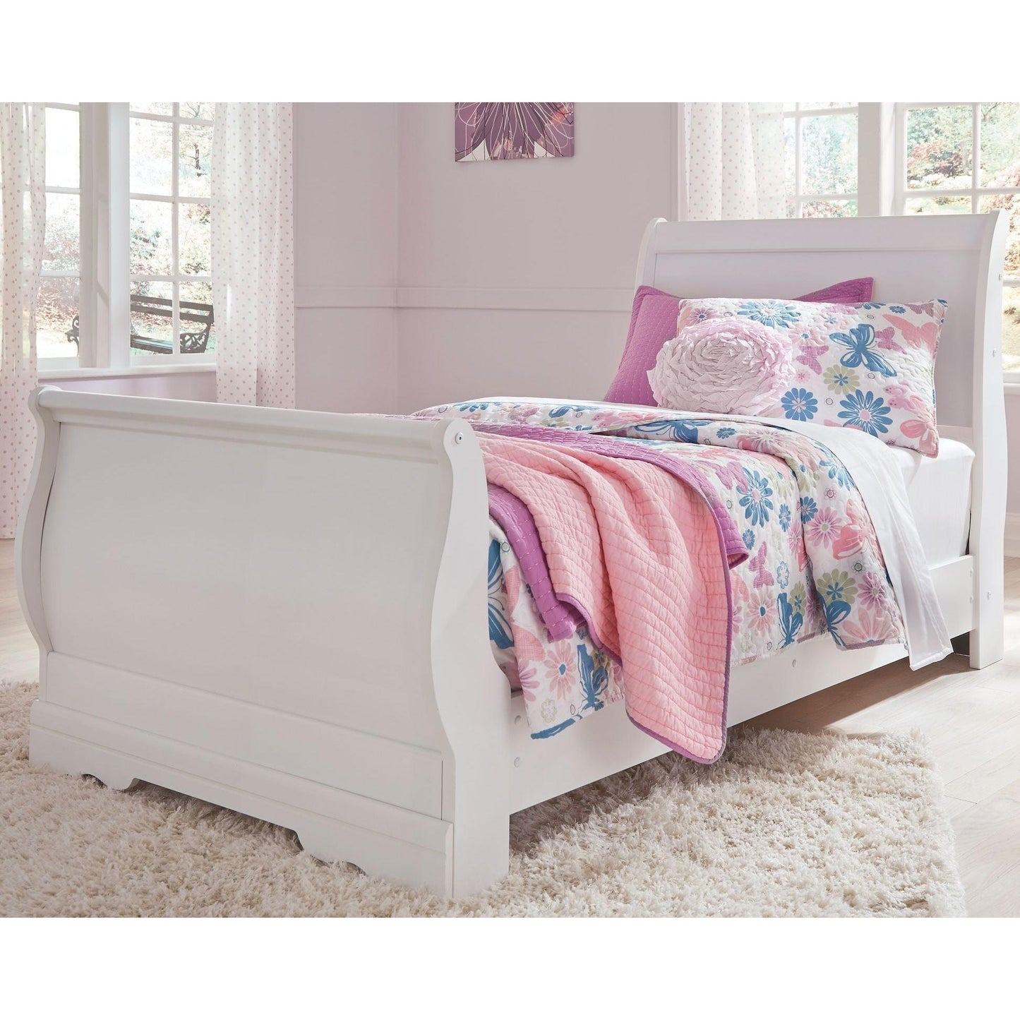 Anarasia - Sleigh Bed
