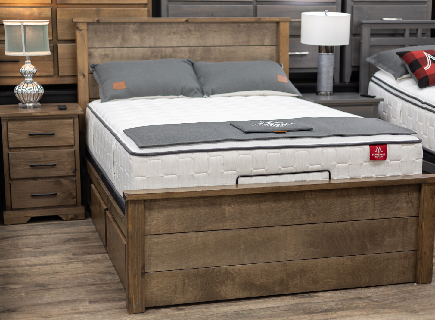 ROZA STORAGE BED