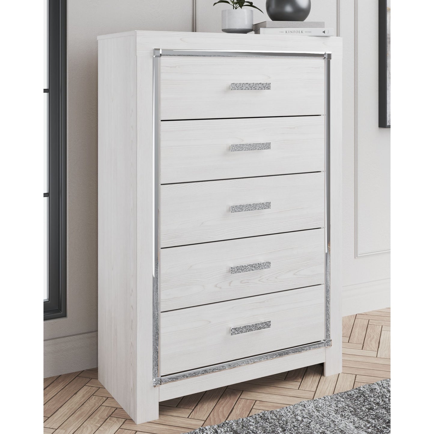 Altyra - White - Five Drawer Chest