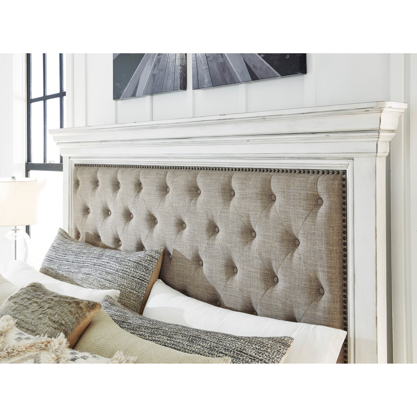 KANWYN BED - WHITEWASH