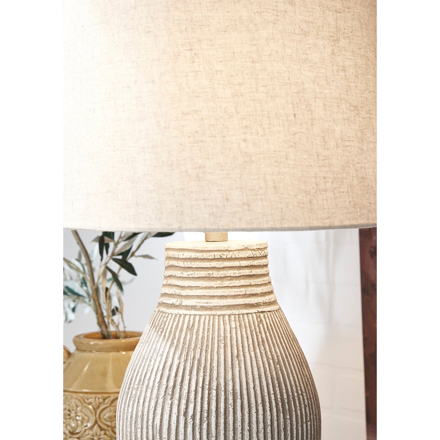 LAYAL TABLE LAMP - BLACK