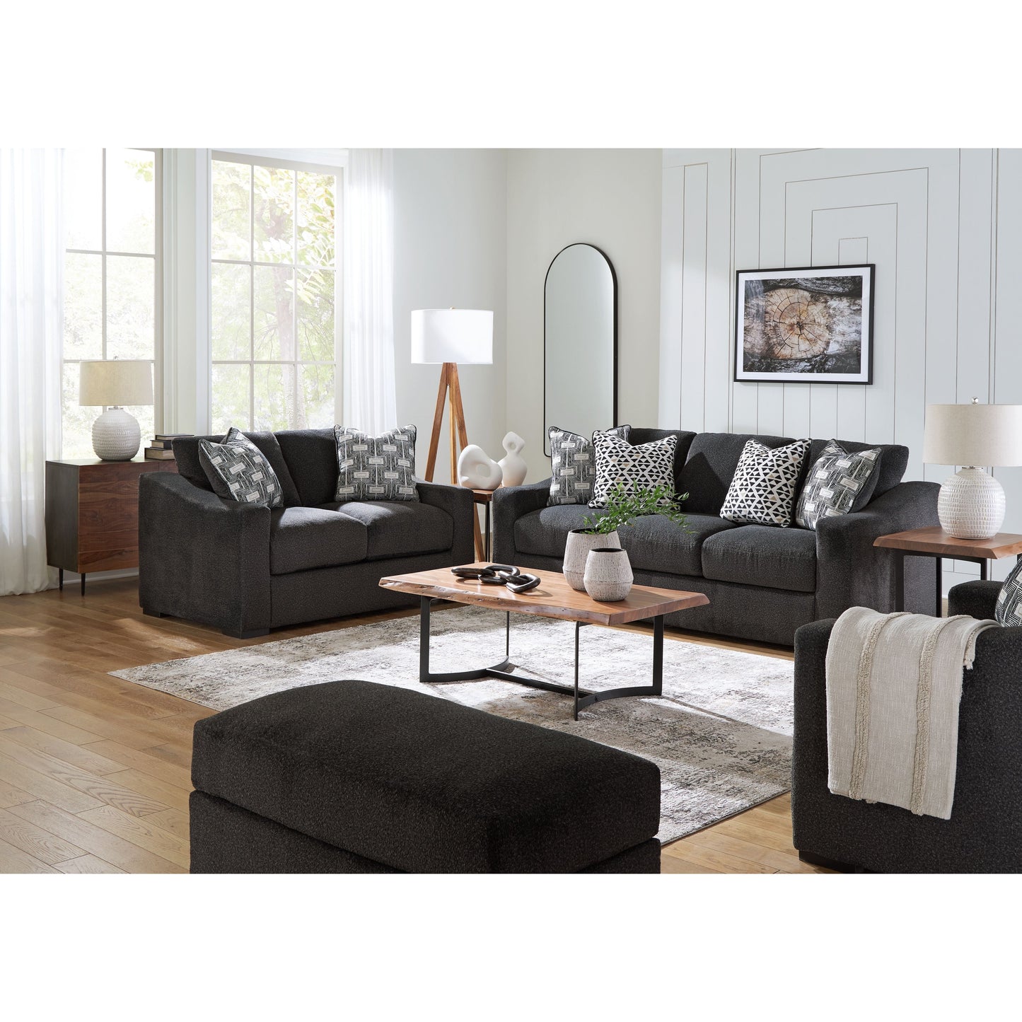 Wryenlynn - Living Room Set