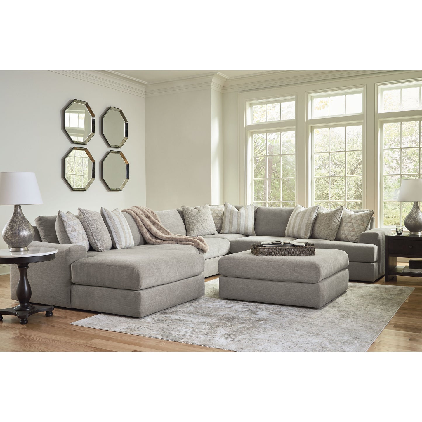 Avaliyah - Living Room Set