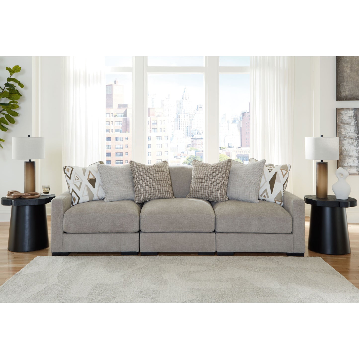 Aslan Court - Sectional