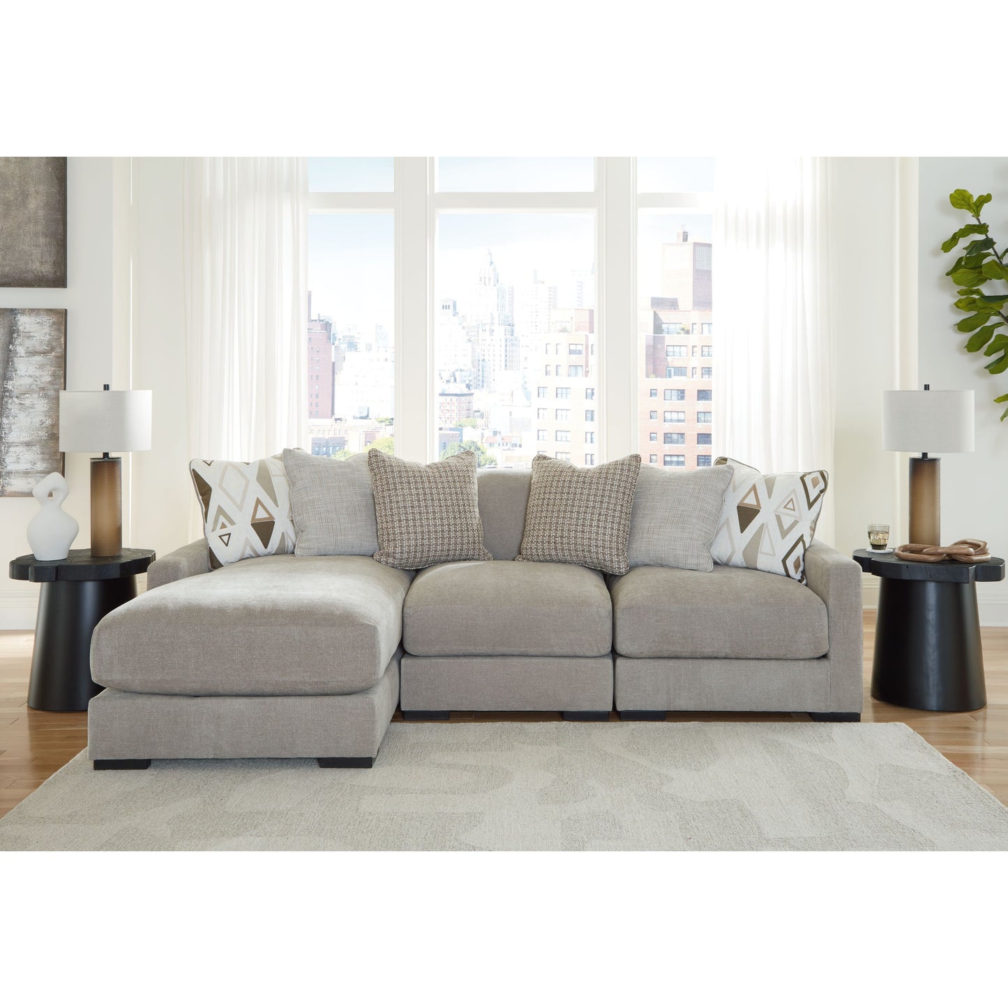 Aslan Court - Sectional