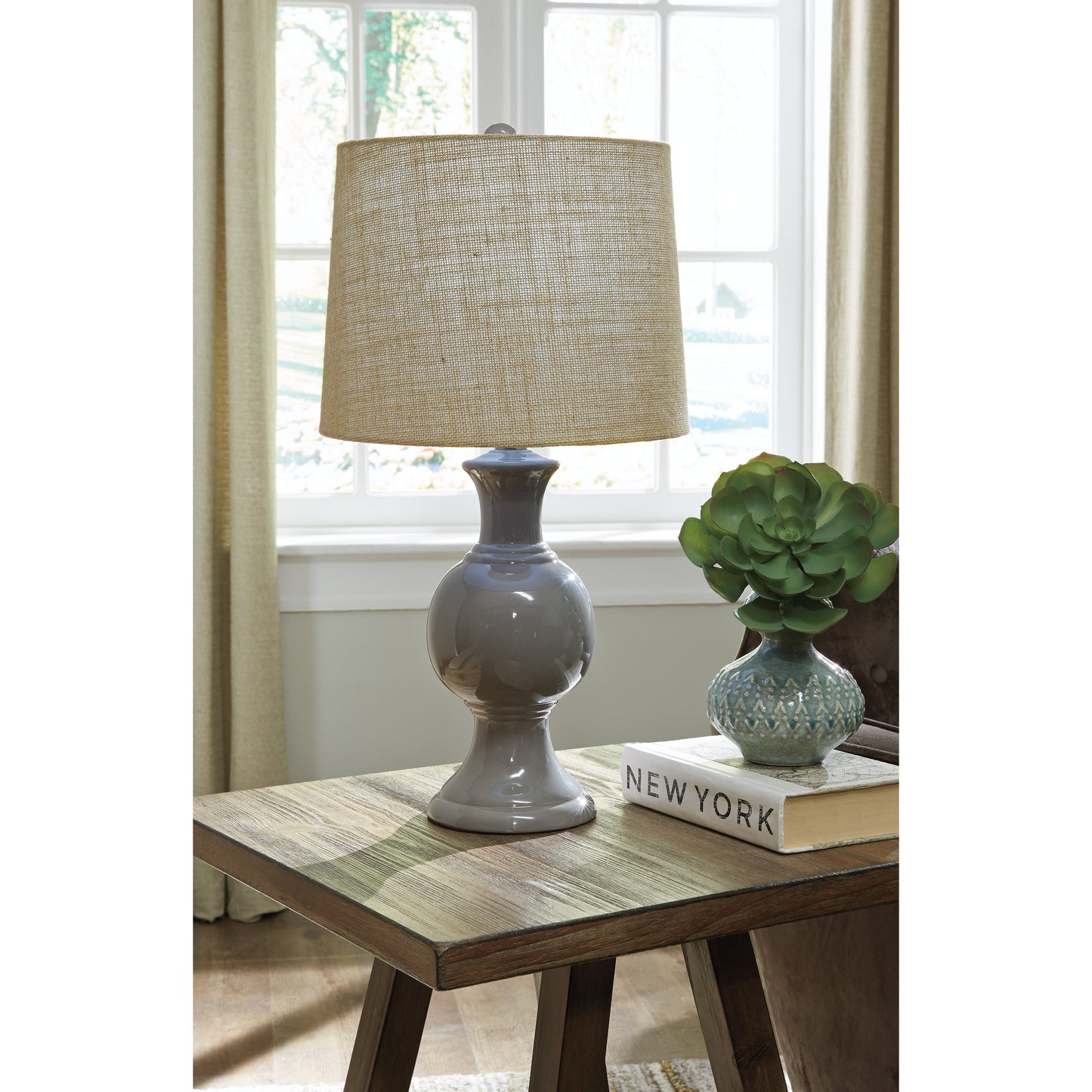 MAGDALIA TABLE LAMP
