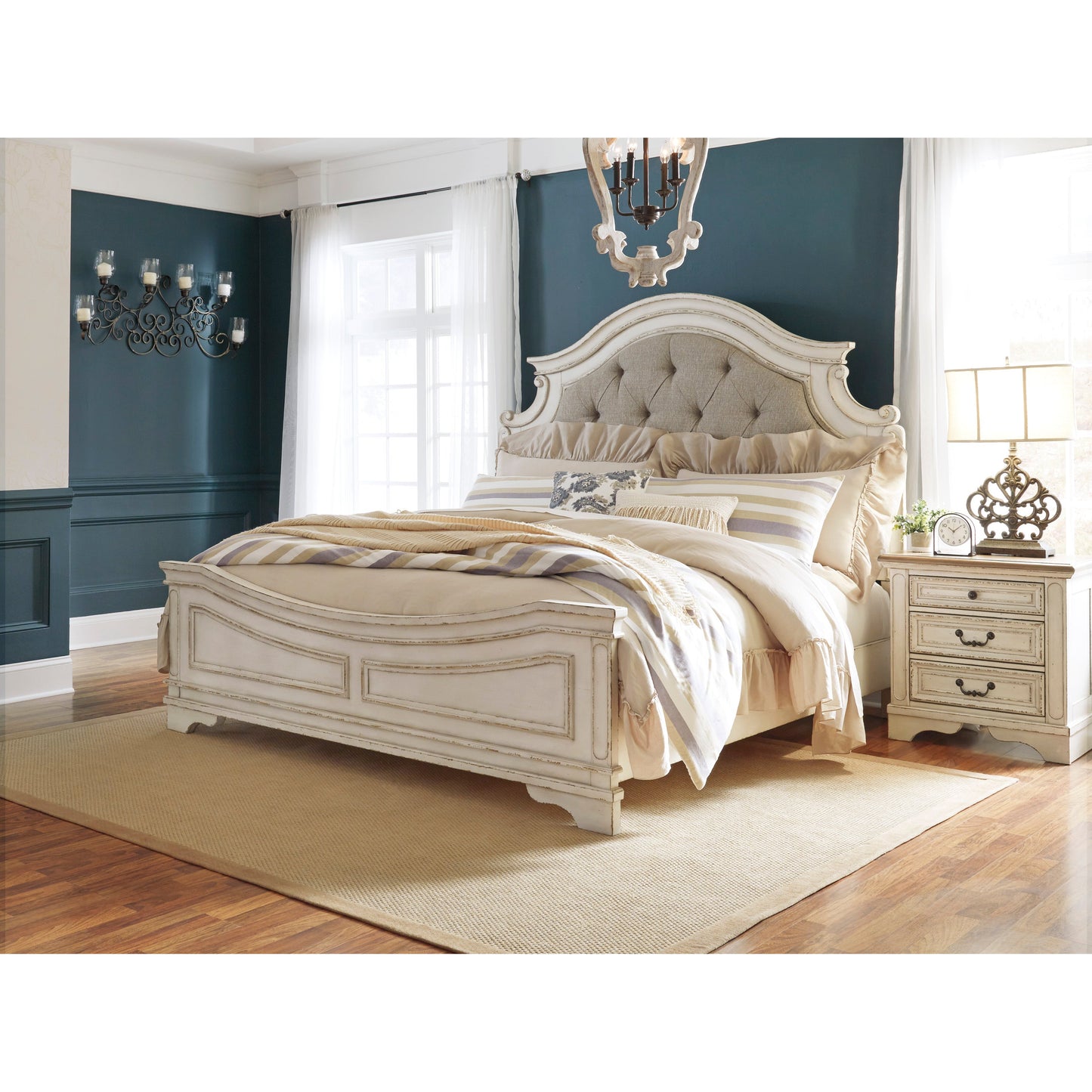 REALYN BED - CHIPPED WHITE