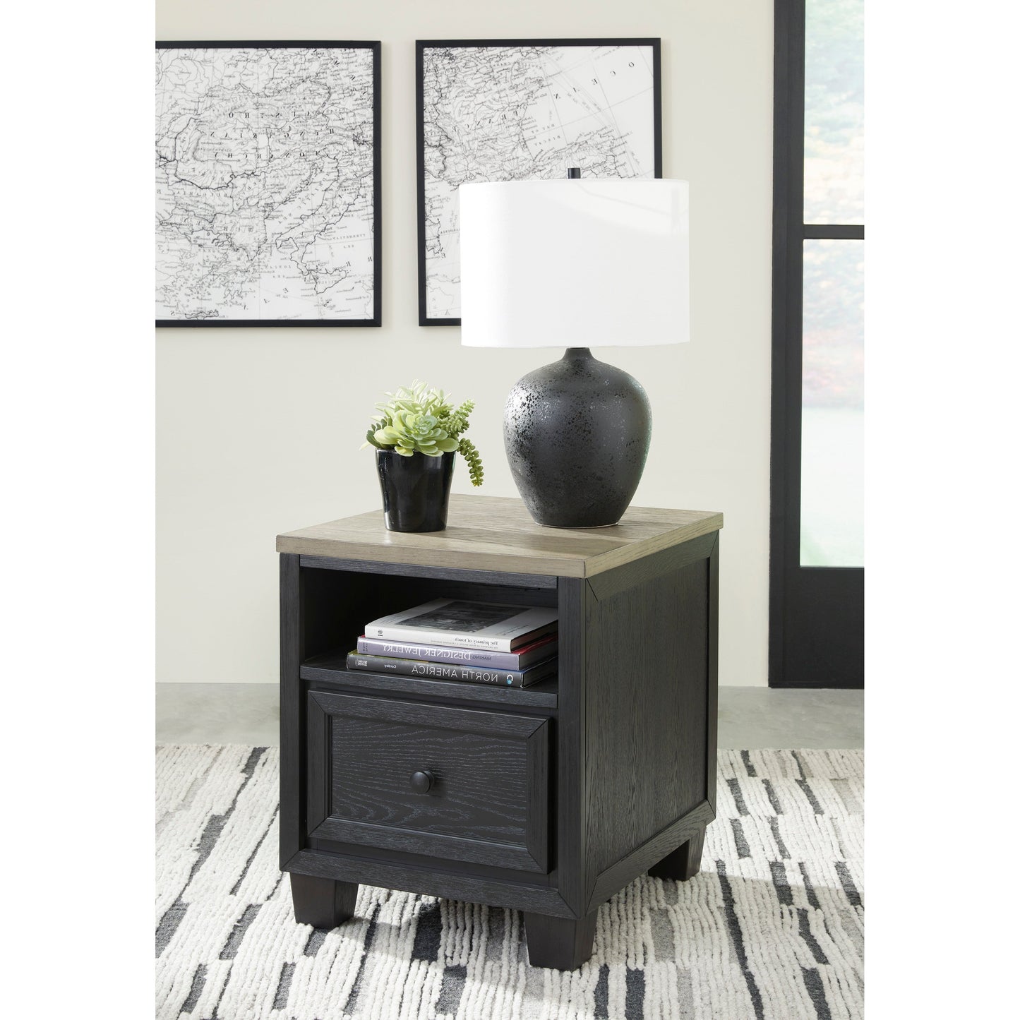 FOYLAND END TABLE- BLACK/BROWN