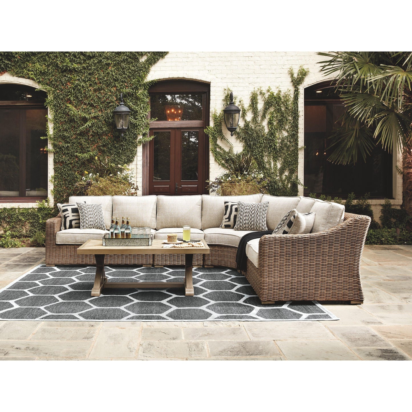 Beachcroft - Sectional Lounge Set
