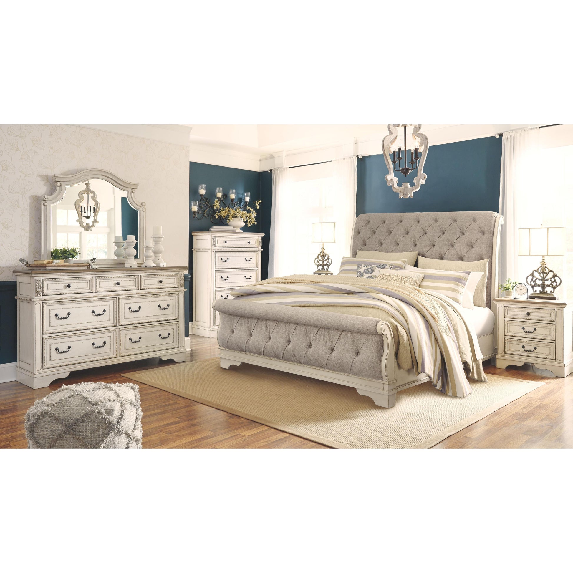 Realyn - Bedroom Sleigh Bed Set