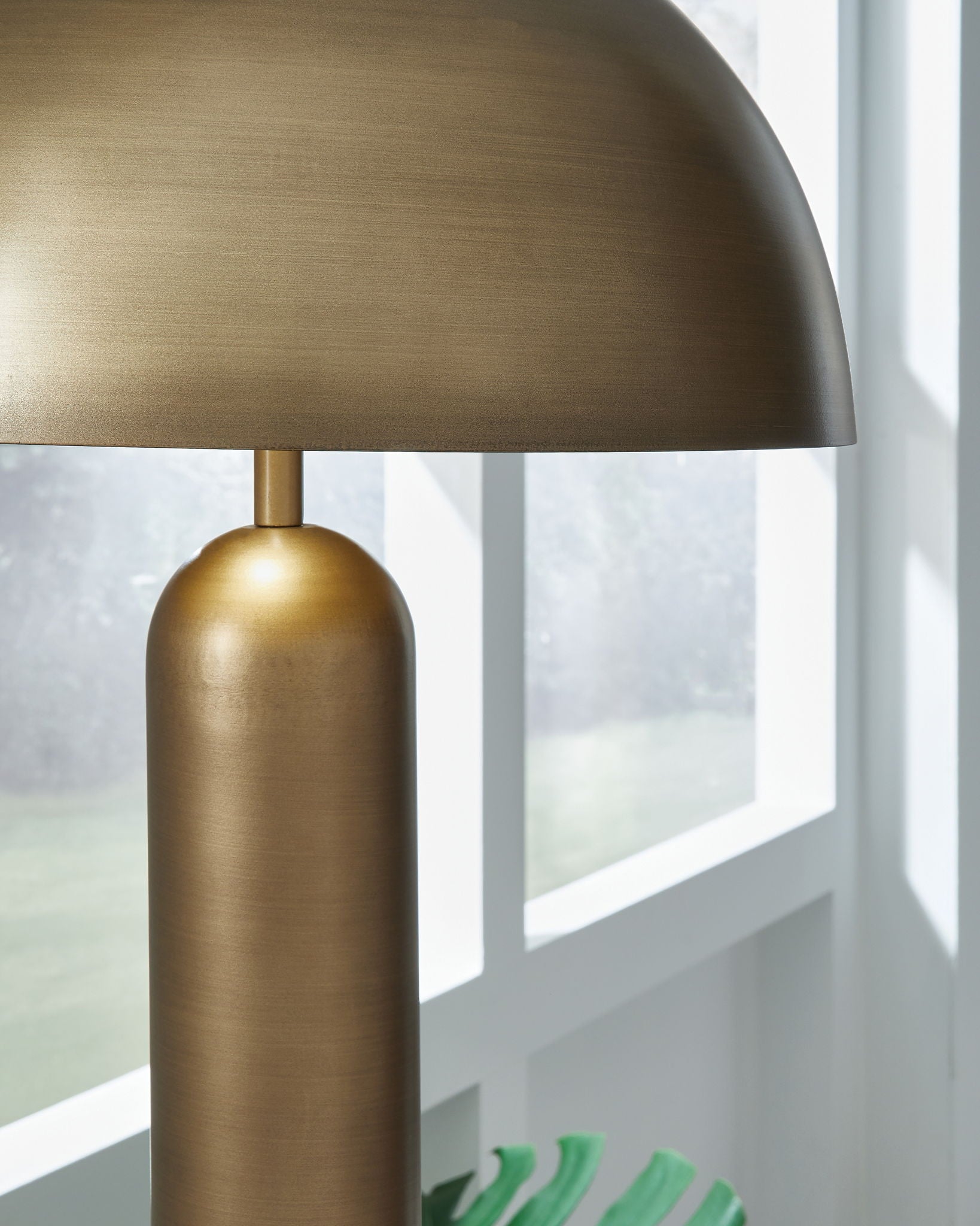 Wendfield - Metal Lamp - Fraser Furniture & Mattresses