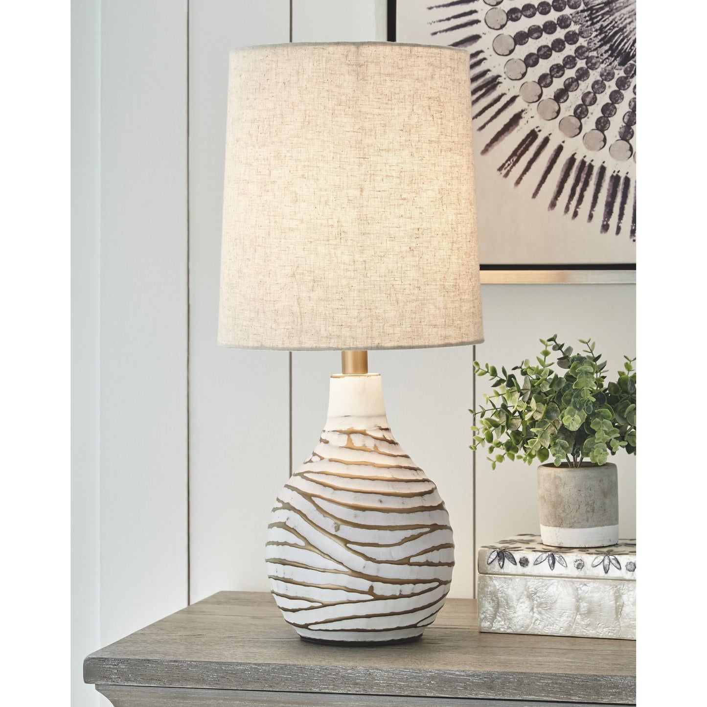 Aleela - White / Gold Finish - Metal Table Lamp