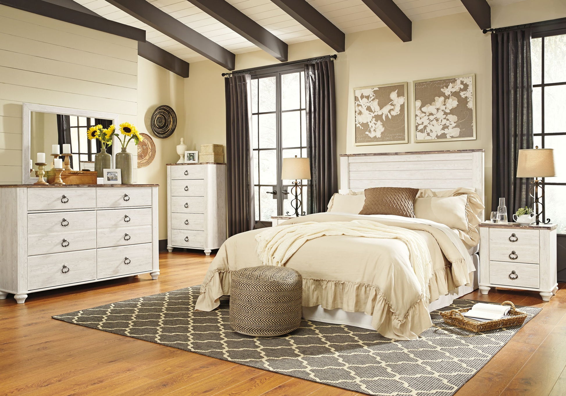 Willowton - Five Drawer Chest - Brown / Beige / White - Fraser Furniture & Mattresses