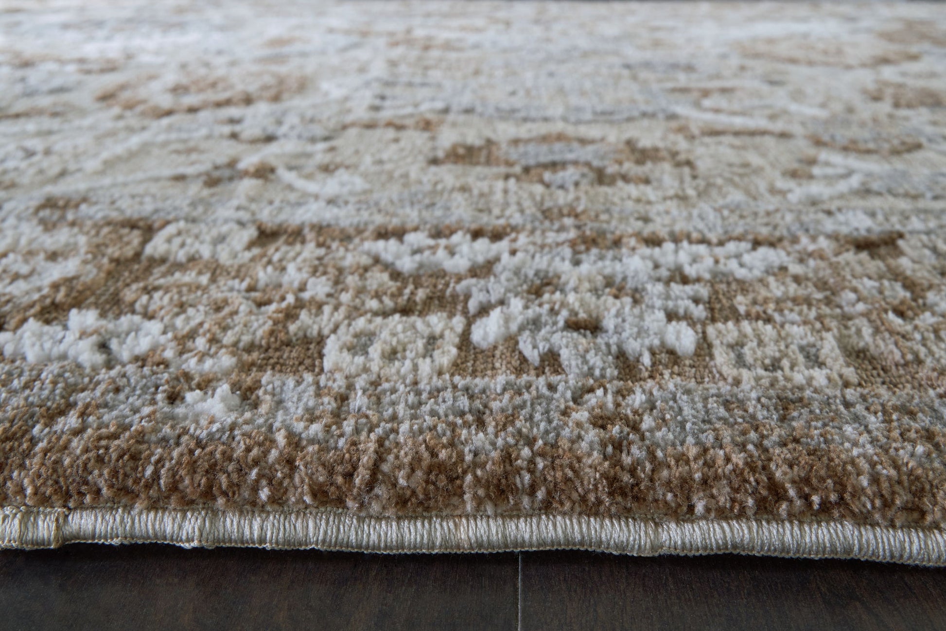 Ainswick - Memory Foam Rug - Fraser Furniture & Mattresses