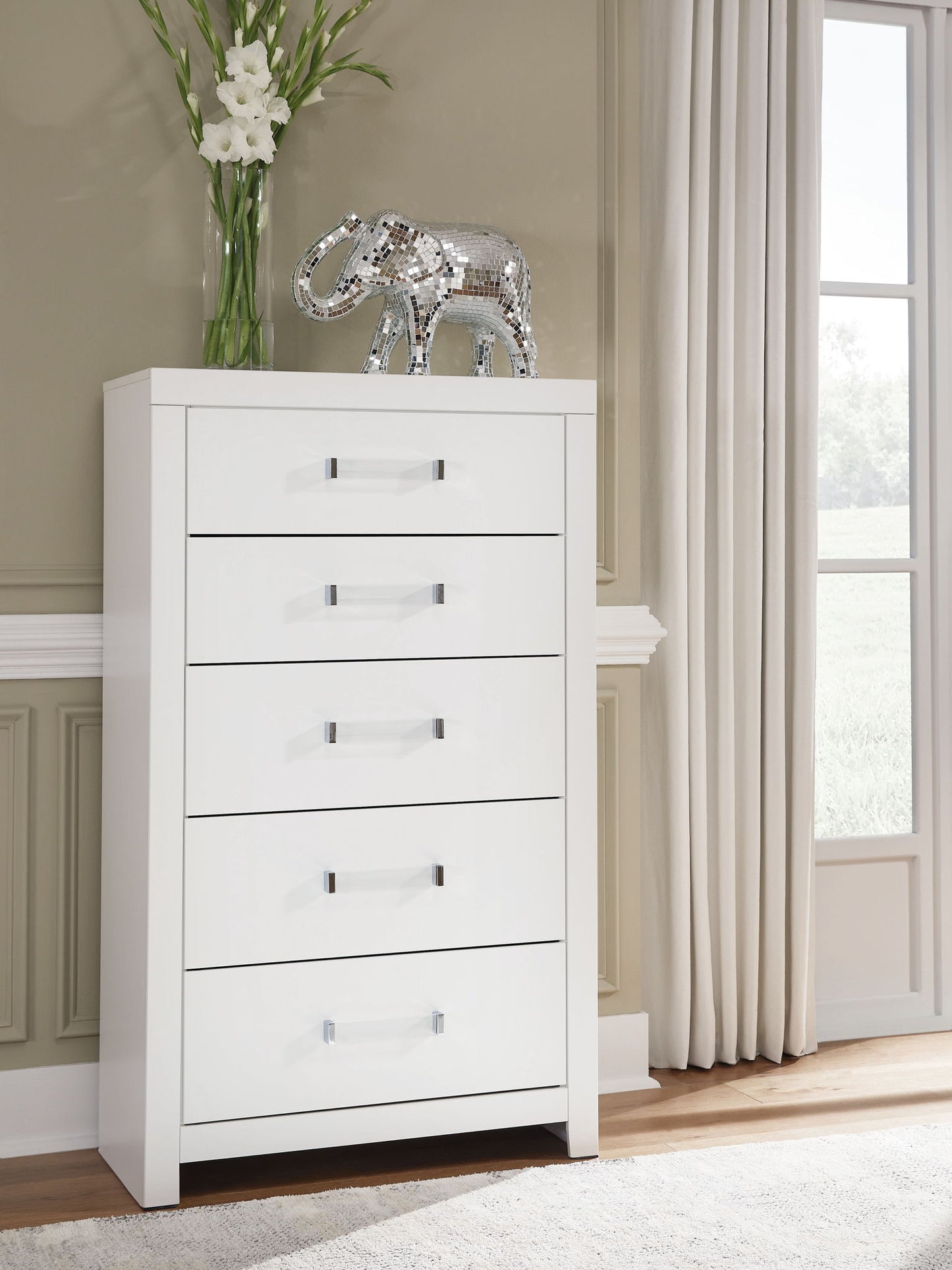 Maeling - Five Drawer Chest - Fraser Furniture & Mattresses