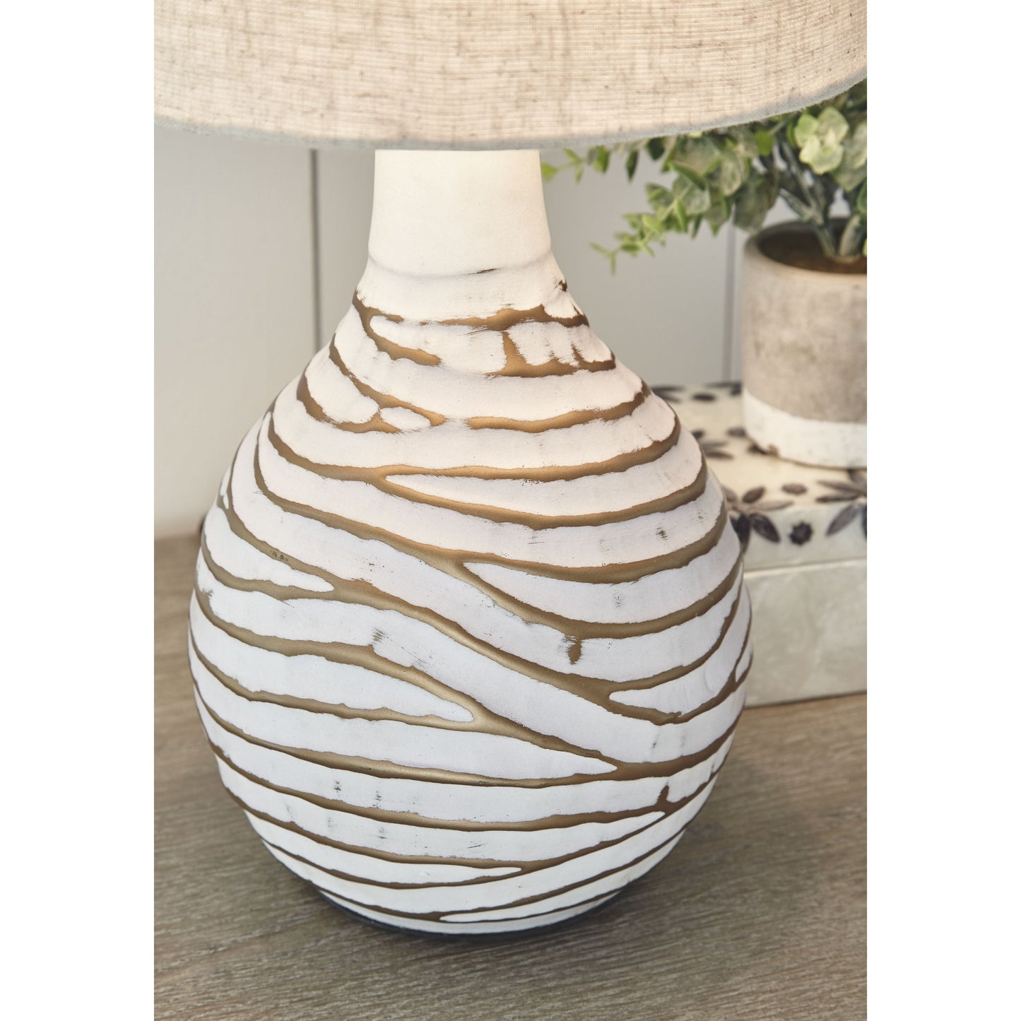 Aleela - White / Gold Finish - Metal Table Lamp